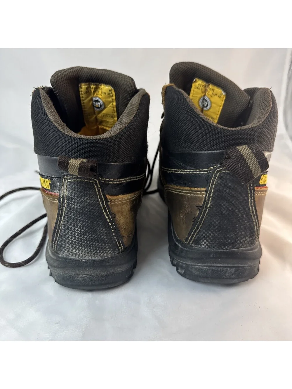 CAT Mens Threshold P90935 Waterproof Steel Toe Work Boot Real Brown Size 9 WIDE